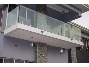 Frameless balustrades, Structural floors and Contilever glass Steps