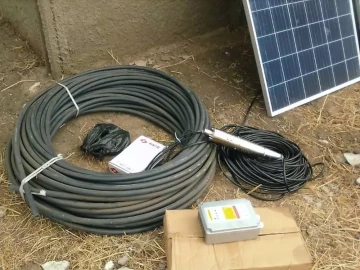 Solar borehole pump installation