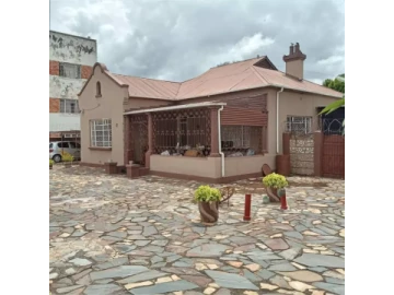 Bulawayo City Centre - House, Townhouse Complex