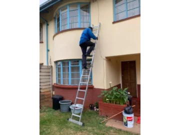 FOLDABLE LADDER FOR HIRE