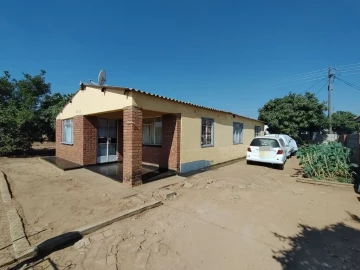 Nkulumane - House