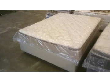 Queen bed pillowtop