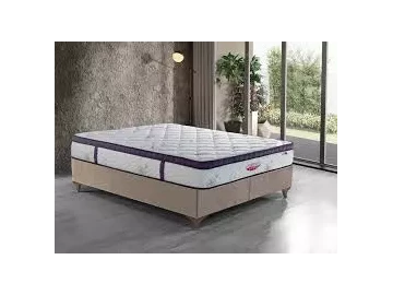 king bed with pillowtop