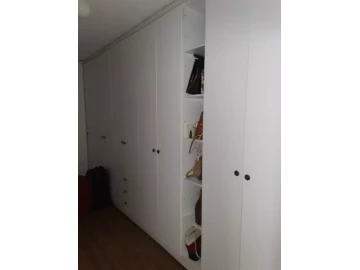 White BLC's Fitted Closets