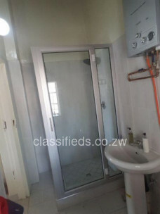 shower cubicles and Windows