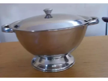 Stainless steel soup tureen