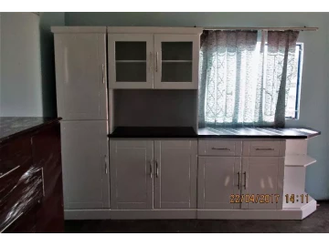 2 piece (3/4) kitchen unit