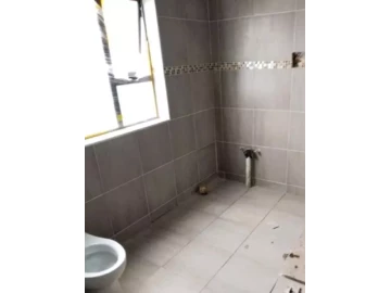 Tiling and bathroom tiling