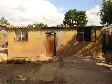 Chitungwiza - House