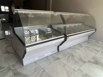 Meat display freezer 6 compartment curved glass original 2.5m