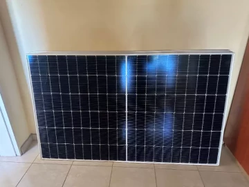 455W Canadian Monocrystalline Split Cell Solar Panels available in Kwekwe