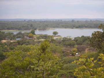 Lake Chivero - Stands & Residential Land